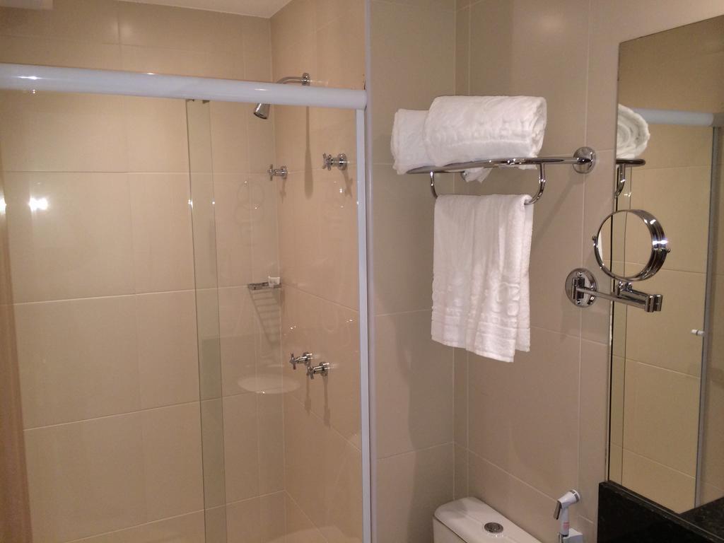 Apartamento de 2 Quartos com Camas de Casal e de Solteiro